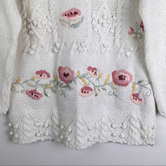 Tiara Sweaters Vintage Tiara International Scoop Neck Knit Embroidered Floral Sweater In
